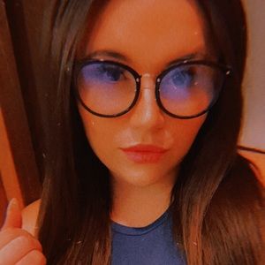 Meet your Posher, Sabrina